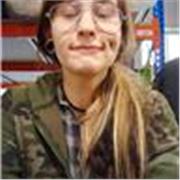Hi, Hehelka will hehelp you learn English.
From Polish to English, and English to Polish. 
