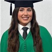 Profesora titulada en magisterio de Educación, pero llevo 4 años dando clases particulares en la etapa de educación primaria.