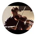 Docente di violino con laurea di secondo livello insegna tecniche e fondamenti dello strumento. lezioni per ragazzi e bambini