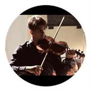 Docente di Violino con laurea di secondo livello insegna tecniche e fondamenti dello strumento. Lezioni per ragazzi e bambini