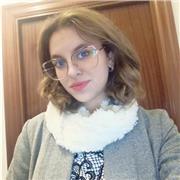 Profesora de inglés con niños de primaria y secundaria