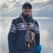 Profesor de historia y geografía dicta clases a estudiantes entre 7mo básico a 4to medio