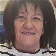 Je peux faire de l'aide aux devoirs pour les élèves de primaire et des cours de français jusqu'au niveau collége