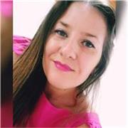 Profesora en Letras, graduada en la UNaM, apasionada por la literatura
