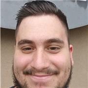 Ballerino di danze caraibiche per insegnare salsa e bachata a principianti e a chi non ha mai ballato