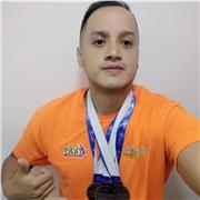 Profesor de natación para estimulación, iniciación, niños, jóvenes y adultos