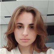 Étudiante en première année de mastère bilingue en anglais et spécialisée en dessin