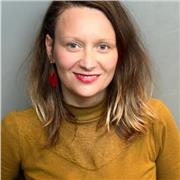 Apprendre une langue ne doit pas forcément être ennuyeux ! Tu veux surmonter la barrière de la langue ? Je peux t'aider