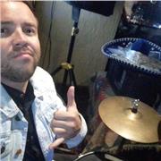 Profesor de percusión, imparte clases a niños y adultos de todas las edades
