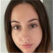 Estudiante de quinto curso de grado en Farmacia, con cinco años de experiencia
