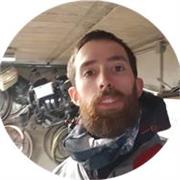 Je suis en étude socialles et environementales, avec un passé d'industriel, je peux donc enseigner diverses matières!