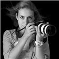 Fotógrafa y docente, con experiencia de más de 20 años, ofrece clase de fotografía e iluminación de estudio virtuales