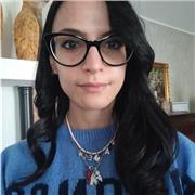 Sono una studentessa universitaria ed impartisco lezioni private, ho esperienza nel settore