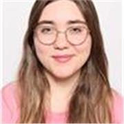 Maestra de primaria en formación, todos los cursos.  Soy una persona paciente y que me gusta enseñar.