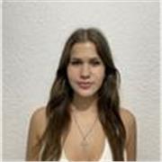 Joven actriz ofrece clases de teatro y de educación primaria/secundaria en Barcelona.