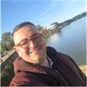 Licenciado en Educación mención Inglés. (Profesor de Inglés)