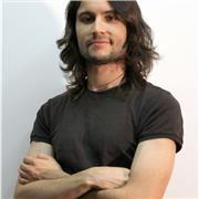 Ingeniero informático graduado con experiencia profesional. Enseño lenguajes de programación, programas de oficina y edición.