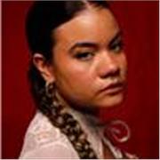 Profesora de canto con 10 años de experiencia en la música.