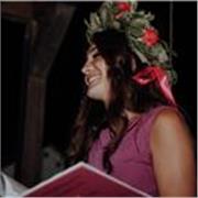 Sono una studentessa diplomata al liceo linguistico ho più di 8 anni di esperienza della lingua francese e la amo come se fosse la mia prima lingua
