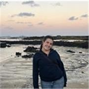 Alumna de universidad dispuesta a dar clases de lunes a viernes en cursos desde primaria hasta bachillerato. Clases a domicilio y disponible a cualquier hora entre semana