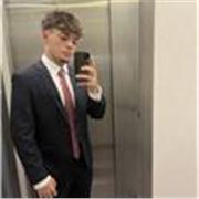 Estudiante de 1ADE con selectividad recien hecha con un 9