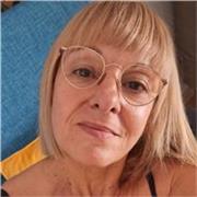 Bonjour, 
C'est Carole, Française, bilingue Italien. Come stai?