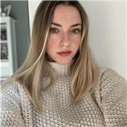 Sono una studentessa al secondo anno di Scienze dell’educazione. Ho conseguito il diploma presso il Liceo delle scienze umane Daniele Crespi di Busto Arsizio. Per due anni ho frequentato la facoltà di Scienze Biologiche presso l’Università degli studi del