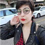 Persona curiosa y comunicativa con múltiples conocimientos e intereses. Entusiasta de la lengua inglesa, la historia y las humanidades en general. Soy una persona cercana y asequible.