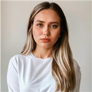 profesora de apoyo escolar para niños de primaria