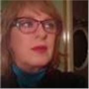 Professora titulada especialista en tècniques d’ estudi aplicades a les llengües catalana i castellana.