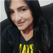 Professora de Português, redação e espanhol, aulas expositivas e aprendizado descontraído