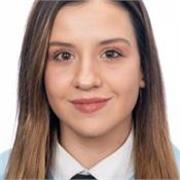 Soy una chica estudiante de magisterio con el título first of english. Voy a dar clases de inglés