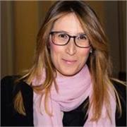 Sei alla ricerca di un insegnante competente, flessibile alle tue esigenze, che sappia metterti a tuo agio con simpatia?