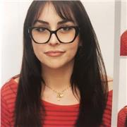 Soy una persona paciente, divertida y con dotes de enseñanza y educación. Muy buena con los niños