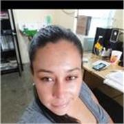 Profesor de Biología imparte clases a niños de todas las edades