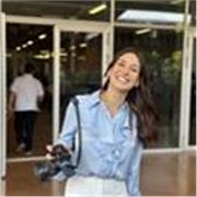 Laureata in lingue con esperienza offre lezioni private di inglese singole o in gruppo, per studenti e professionisti ON LINE
