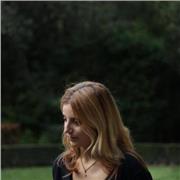 Se hai bisogno di ripetizioni di inglese, posso offrire un programma e un metodo di studio adatto a te!