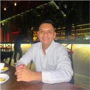 Maestro de apoyo en español para niños en clases online