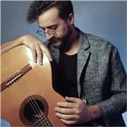 Profesor de Guitarra imparte clases online a personas de todas las edades