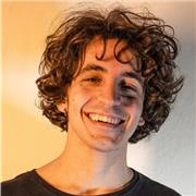 diplomato al liceo linguistico con valutazione finale d'esame di stato 97/100, offre ripetizioni di Inglese, Italiano (entrambe sia grammatica che letteratura) e Storia. Ambiente di studio e di apprendimento/ripasso/recupero leggero e calibrato sulle nece