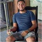 Entrenador personal en crossfit ofrece clases a todas las personas que quieran asumir el reto