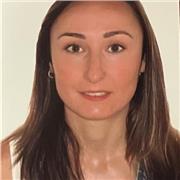 Maestra de Educación Infantil y Primaria, especializada en pedagogía terapéutica y audición y lenguaje