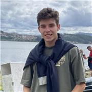 Estudiante de 3º de Ingenieria Aeroespacial, experiencia dando clase, disponible online o presencialmente.