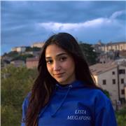 Studente del quinto anno di geometri in un istituto tecnico