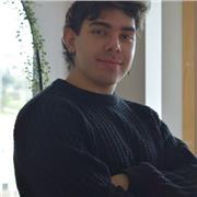 Profesor titulado en Lenguas Extranjeras, listo para enseñar y aprender de mis alumnos, intento adaptarme a cualquier necesidad