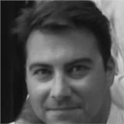 Se imparten clases de repaso en todas las materias de primaria y primero y segundo de la ESO en horario de tardes. Profesor en activo