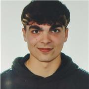 Soy una persona alegre, amable y con paciencia. Estudio biotecnología y mis clases van dirigidas a alumnos de ciencias o idiomas.