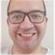 Professor de gestão de pessoas, liderança e Marketing Digital