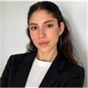 Profesora de psicología para personas que tengan un interés básico o que necesiten apoyo en el grado.