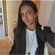 
Estudiante de primero de carrera en inglés preparada para enseñar a otras personas a cómo mejorar su nivel de inglés facilmente